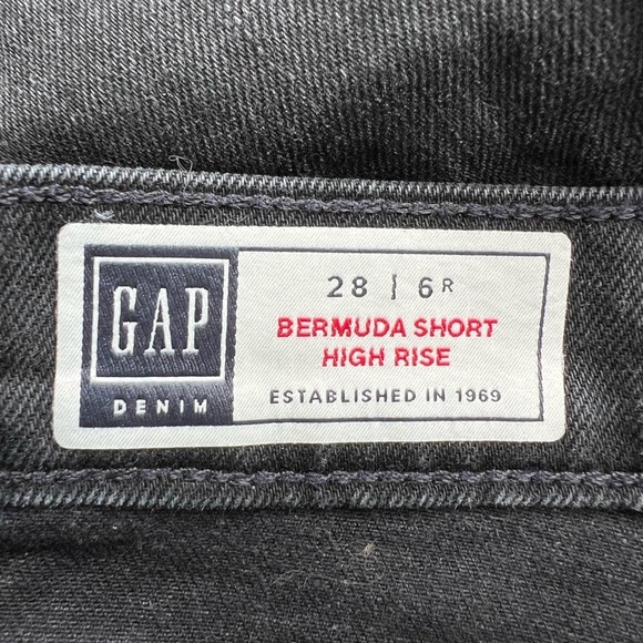 Gap High Rise Black Denim Bermuda Shorts Raw Hem Cut Off - Picture 4 of 6